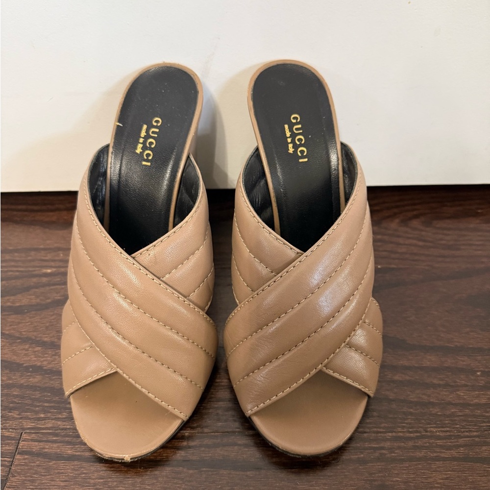 Gucci Women's Tan Leather Sandals